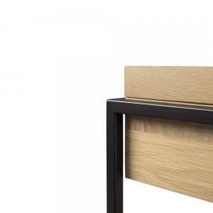 Mesa Auxiliar Monolit de Ethnicraft. Muebles modernos para salón y contract.