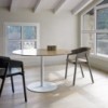 Mesa Núcleo de Punt mobles. Mesa contract para cafeteria. Mesas de diseño moderno.