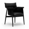 Silla E005 Embrace Chair en piel de Carl Hansen and Son. Sillas nordicas.