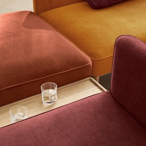 Reposapiés Embrace E340/E350 de Carl Hansen and Son. Reposapiés moderno.