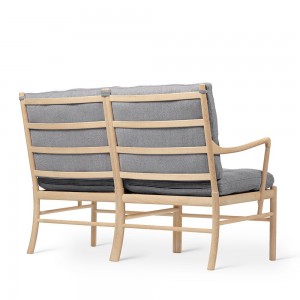 Sofá Colonial OW149-2 de Carl Hansen and Son con diseño colonial, moderno y elegante.