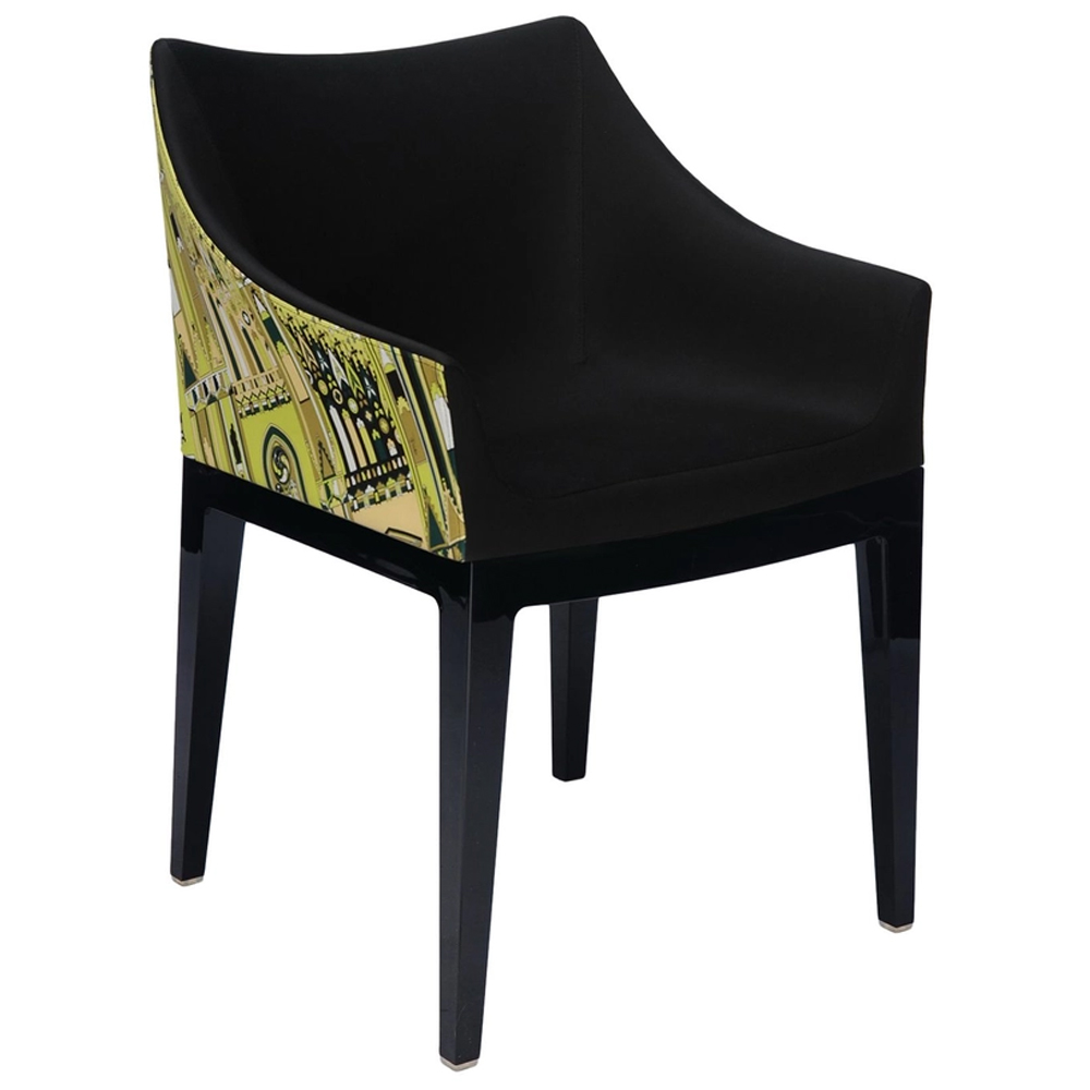 Butaca de diseño Madame Emilio Pucci de Kartell. Ideal para interior.