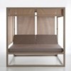 Cama Daybed Elevada para exterior de Gandía Blasco. Camas de diseño con parasol.