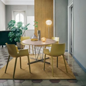 Mesa Viscount of Wood Kartell. Elegante mesa comedor redonda de madera.