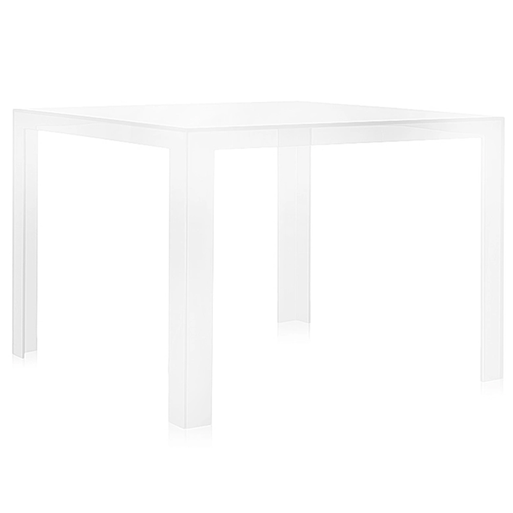 Mesa exterior cuadrada de PMMA Invisible Kartell. Acabado transparente.