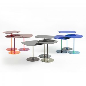Mesa auxiliar Thierry Indoor Kartell. Mesa de centro en vidrio de color.