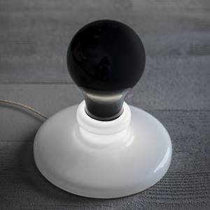 Light Bulb: Negro