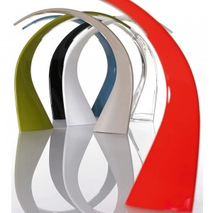 Lámpara sobremesa Taj mini de Kartell en variedad de colores y metalizados.