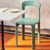 Silla Rey perfecta para espacios interiores de Hay.