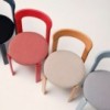 Silla Rey tapizada perfecta para espacios interiores de Hay.