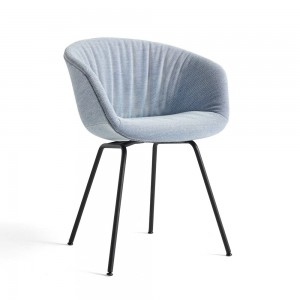 Silla AAC 27 tapizado Soft de Hay. Silla de diseño tapizada.