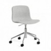 Silla AAC 51 de aluminio y polipropileno tapizada de Hay ideal para las oficinas