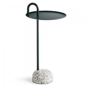 Mesa auxiliar Bowler de diseño moderno y exclusivo de Hay para espacios públicos.