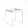Mesa auxiliar multifuncional Tray M de HAY con gran diseño elegante y versatil.