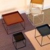 Mesa auxiliar multifuncional Tray M de HAY con gran diseño elegante y versatil.