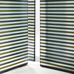 Mesa rectangular Big Wave de Fiam. Mesas para comedor o salón con base de vidrio.