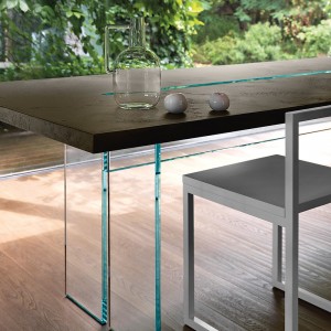 Mesa LLT Wood de Fiam. Mesas de cristal para comedores y salones modernos.
