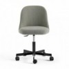 Silla Aleta base giratoria con ruedas Viccarbe para espacios públicos.