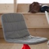 Silla Maarten tapizada de Viccarbe. Mobilario de diseño para contract.