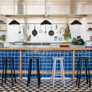 Lámpara de suspensión Pao acero Hay. Excelente lampara de LED para salón.