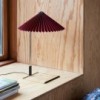 Lámpara de sobremesa Matin Hay. Diseño de lámparas originales para salón.