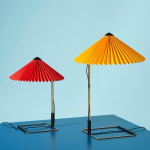 Lámpara de sobremesa Matin Hay. Diseño de lámparas originales para salón.