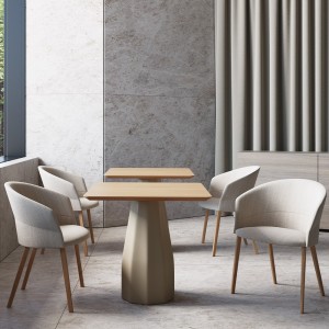 Mesa Burin comedor de Viccarbe. Mobilario de diseño para interiores. Hecha en madera tallada.