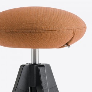 Taburete Arki ARKW6 de Pedrali. Taburetes de diseño. Taburetes contract.