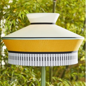 Lámpara de pie Martinique de Contardi con un diseño único, moderno y elegante.