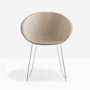 Sillón Gliss 930 de Pedrali. Sillas de diseño moderno. Sillones de cuero.