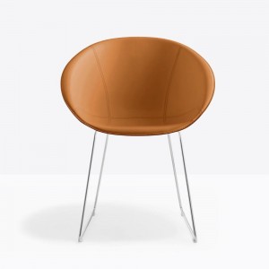 Sillón Gliss 930 de Pedrali. Sillas de diseño moderno. Sillones de cuero.
