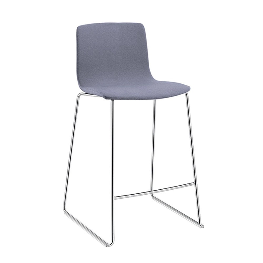 Taburete Aava Acero de Arper. Taburetes modernos de diseño para contract.