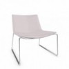 Butaca Catifa 60 Lounge tapizada patín Arper. Ideal para interiores.