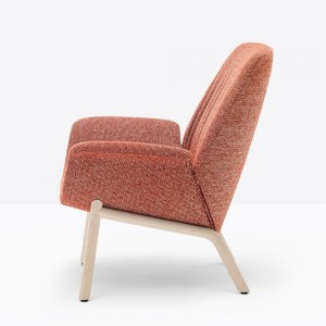 Butaca Ila 2025/2024 de Pedrali. Butacas de diseño. Butaca de hogar y contract.