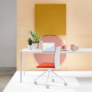 Silla Kinesit araña ruedas Arper. Diseño con ruedas para oficina.