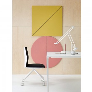 Silla Kinesit araña ruedas Arper. Diseño con ruedas para oficina.