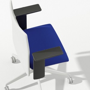 Silla Planesit Arper. Sillas giratorias con ruedas de oficina.