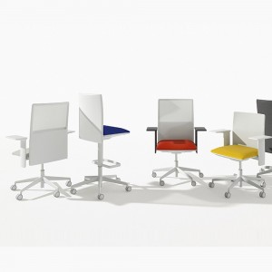 Silla Planesit Arper. Sillas giratorias con ruedas de oficina.