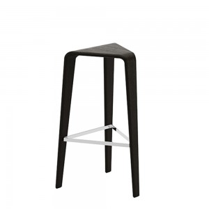 Taburete Ply de Arper. Taburetes contract de madera para interiores.