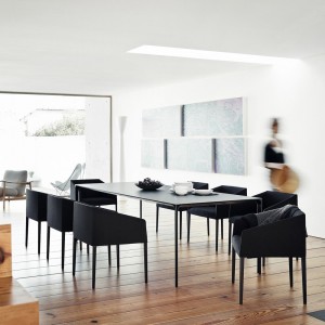 Sillón Saari metal Arper. Muebles modernos para hogar o contract.