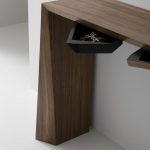 Consola Naruk con gran diseño elegante y moderno de Kendo Mobiliario.