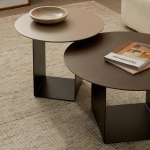 Mesa de centro Reflex ideal para espacios interiores de Kendo.