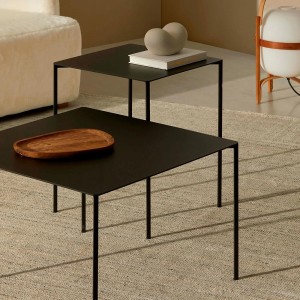 Mesa auxiliar Trazo exclusiva y versátil para interiores de Kendo.