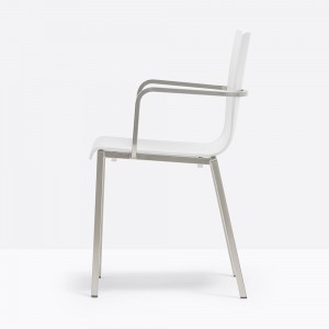 Sillón Kuadra XL 2402 de Pedrali. Sillas de diseño moderno. Sillas plásticas.