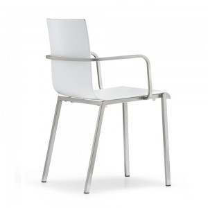 Sillón Kuadra XL 2402 de Pedrali. Sillas de diseño moderno. Sillas plásticas.