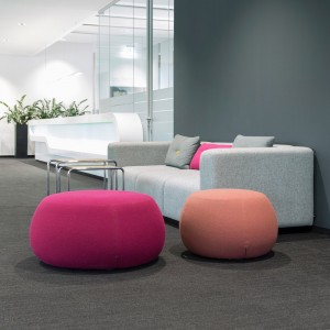 Puff Pix de Arper. Muebles modernos de diseño. Puff para salón tapizado.