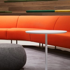 Mesa Auxiliar Pix de Arper. Muebles de diseño. Mesas de hogar y contract.