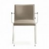 Sillón Kuadra XL 2462 de Pedrali. Sillas de diseño. Sillas con brazos tapizadas.