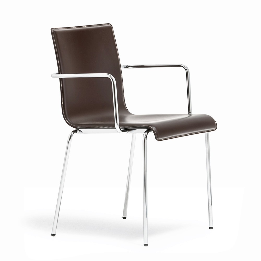 Sillón Kuadra XL 2464 de Pedrali. Sillas de diseño. Sillas tapizadas den cuero.