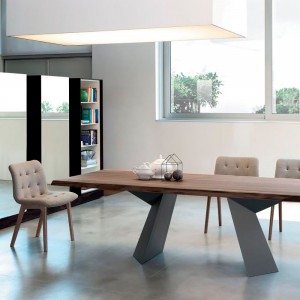 Silla Kuga Madera de Bontempi. Sillas de madera de diseño contemporáneos.